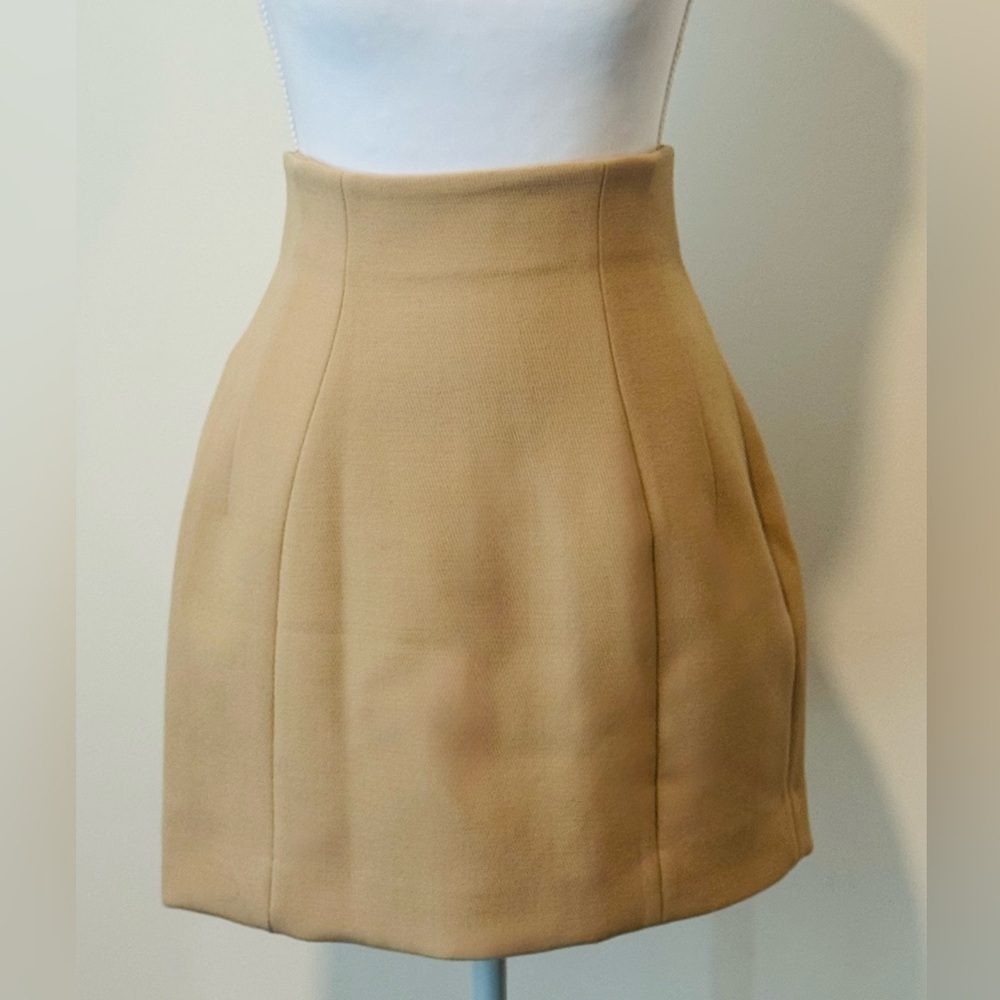 & Other Stories Structured High Waisted Tan Skirt 🤎